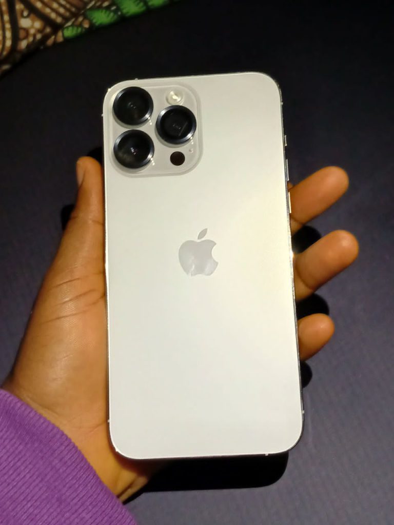 iPhone 14 pro max available